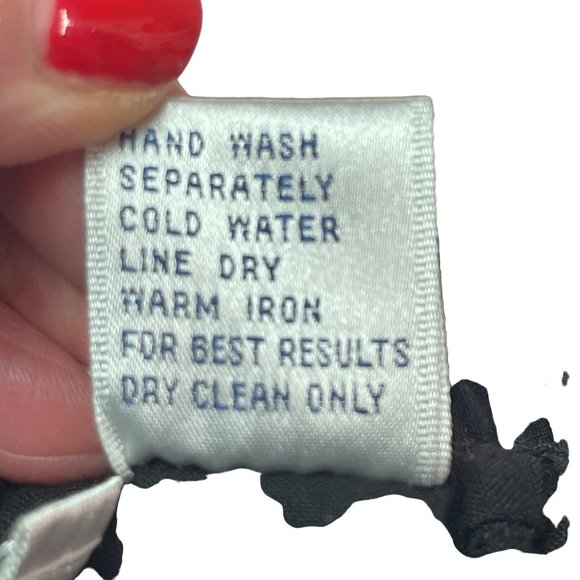 Lassen Sportswear Size Medium Black Rayon Skirt with Pockets - Picture 7 of 8